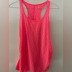 GapFit breathe Maternity racer back tank
